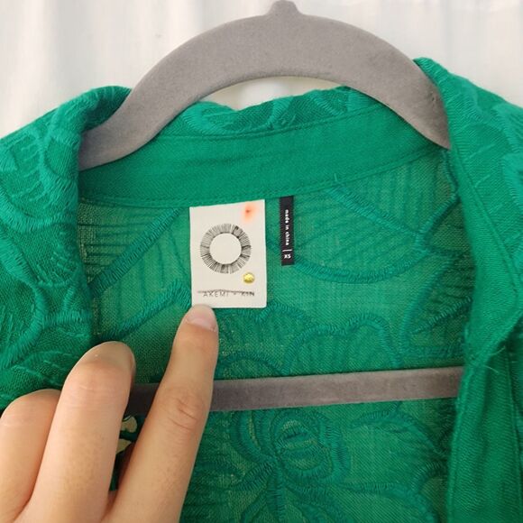 Anthropologie Akemi + Kin Kelly Green Eyelet Embroidered Tunic Top Blouse Boho - Picture 7 of 13